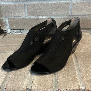 Bandolino Black Perforated Wedge Sandals with back zipper